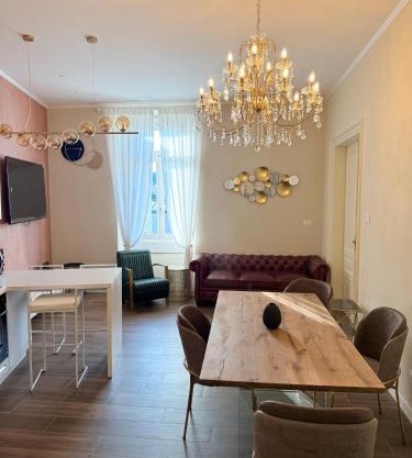 StaraGo Vienna Suite - Confort e stile nel cuore di Gorizia