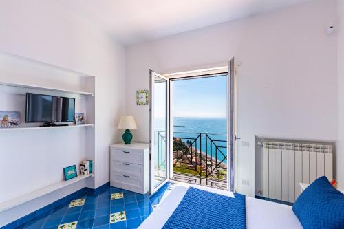 Starhost - Villa Marcella con terrazza e giardino vista mare