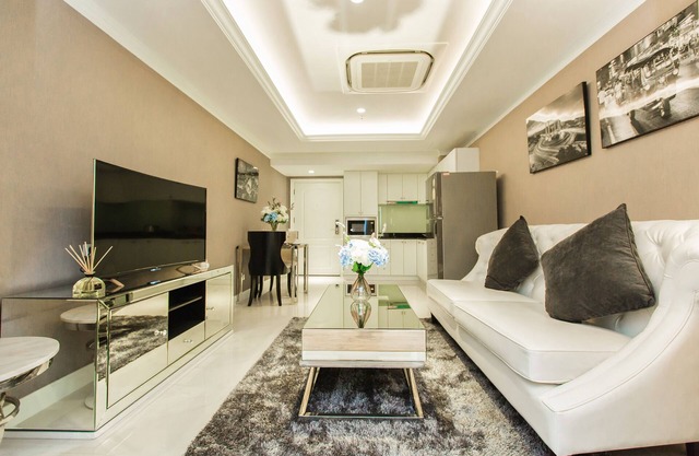 STATE TOWER SILOM BY HALOTH Luxury Economy room in Bangkok Thailand