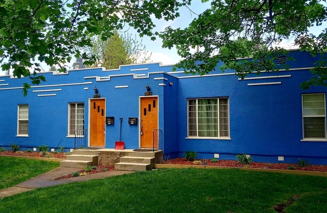 Stay in a Castle! Downtown! Best location! FREE Bikes & Kayak! 2024 Renovated!