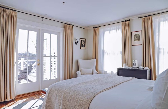 Stay in Style: Historic Milford Stay with Onsite Restaurant! Downtown Location