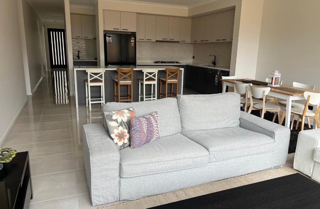 Stay in Tarneit West Melbourne