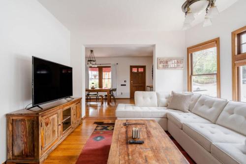Stay Portland - 4BR Preserved 1907 Classic Craftsman