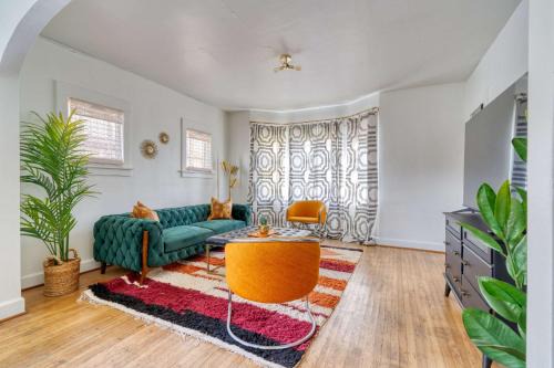 Stay Portland - Lively 2BR Old Hollywood Apt - 92 WalkScore