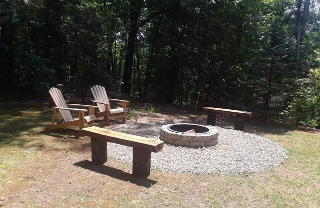 Stay with Confidence-Fast WiFi-Fantastic Fire-pit-Natural Lighting