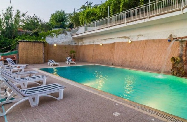 Stay with us at our B&B with swimming pool and panoramic terrace