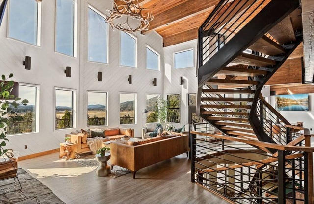 Steel Pine Lodge · Steel Pine Lodge A Rustic Mountain Retreat Views!