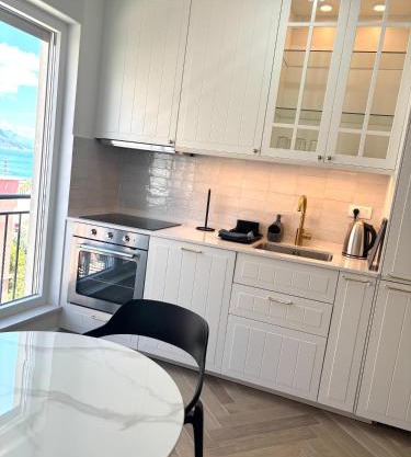 STELLA'S BEACHFRONT Aparthotel