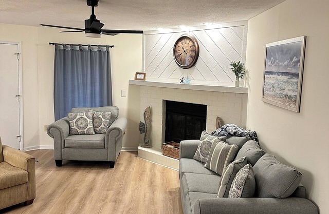 Steps from the Sand - 3 bedroom condo in a quiet community with a pool at NMB