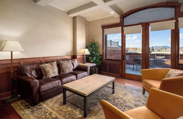Steps to Restaurants/Shops! Beautifully Remodeled! Outdoor Firepit!