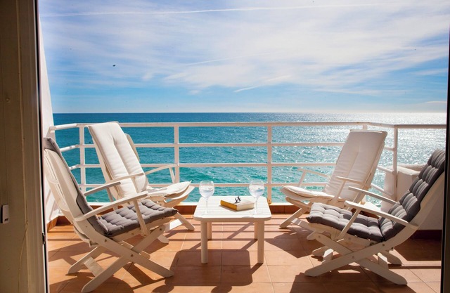 Steps To Sand Pad N Barcelona 3 Room 2 Bath Pkng