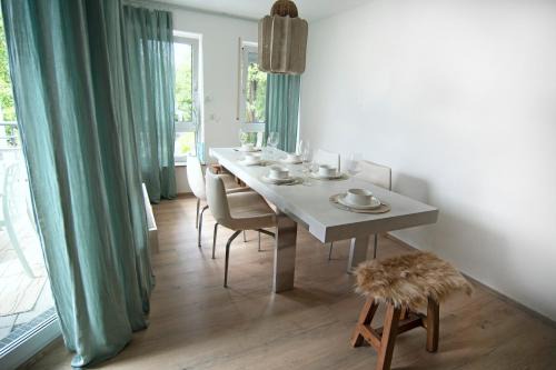 Stilvolle 3-Zimmer-Wohnung für business und family bis 6 Personen