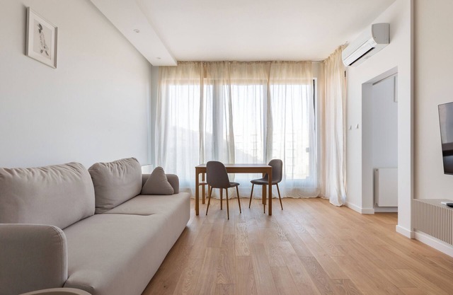 Stocznia Serene Riverside Apartment