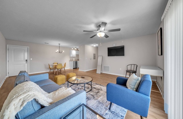 Stonecrest 716, 2Bd Apt I Free Parking I Pool