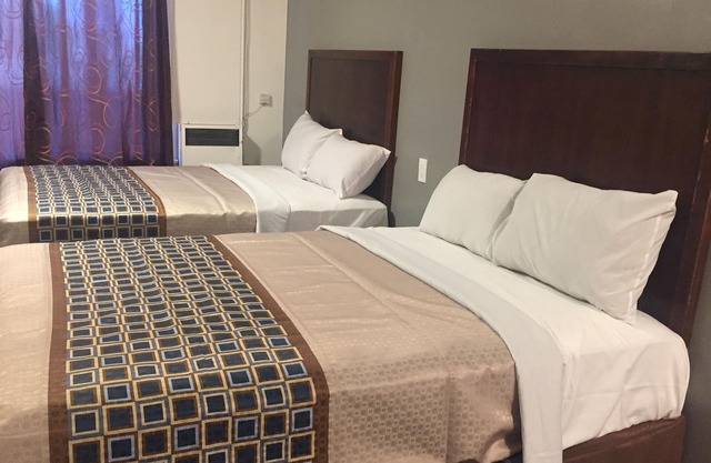 Stuart Hotel - Near Good Samaritan Hospital