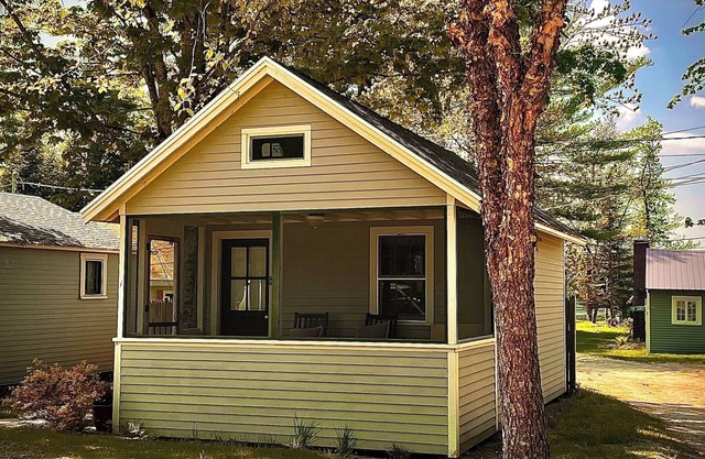 Studio #1 Cottage by Newfound Lake with shared private sandy beach