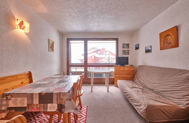 Studio Apartment 'Herbouilly' with Mountain View and Balcony