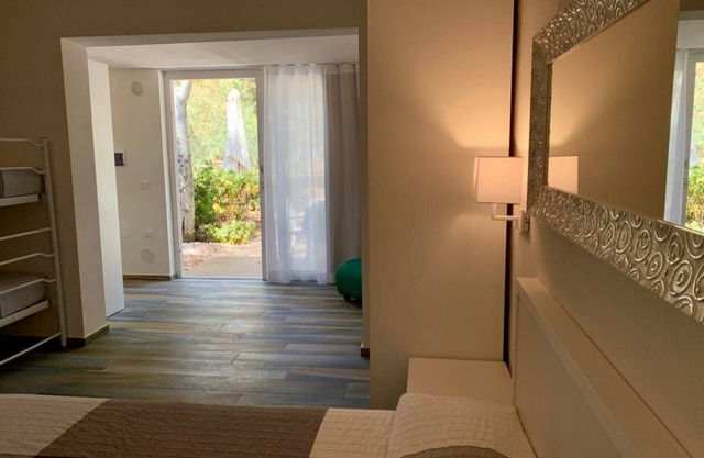 Studio Apartment 'Baia Falcone-Villetta Mare 108' with Sea View, Wi-Fi and Air Conditioning