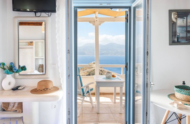 Studio Apartment 'Betty Superior with Panoramic View 1' with Sea View, Wi-Fi and Air Conditioning