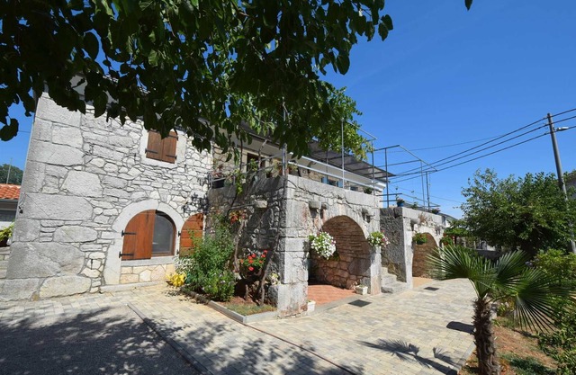 Studio apartment Depope 2