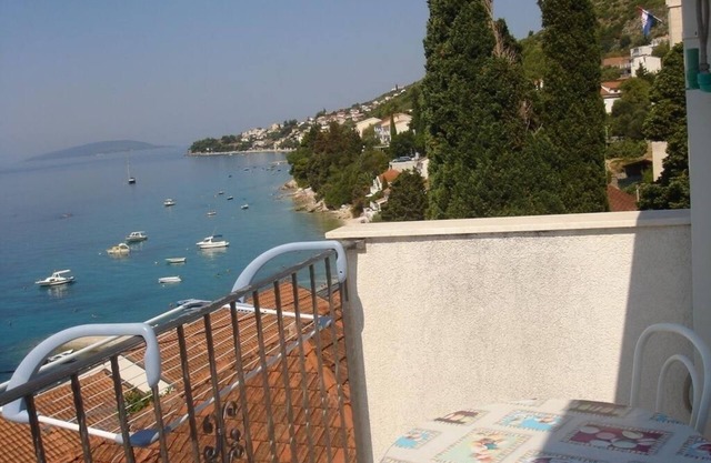 Studio apartment in Brist with Seaview, Balcony, Air condition, WIFI (4333-1)