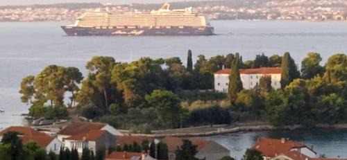 Studio Apartment in Preko with Sea View, Terrace, Air Conditioning, Wi-Fi (4574-2)