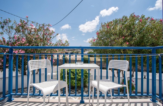 Studio Apartment 'Livadia Seaside Studios 11' with Shared Terrace, Wi-Fi and Air Conditioning