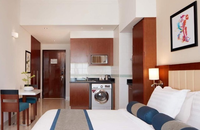 Studio Apartment Near Internet metro Station
