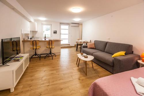 Studio & Apartment 'The Roots Apartments' near Pula, Istria, Croatia