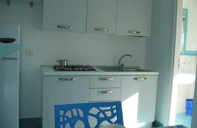 Studio apartment with bathroom with sea view on the tourist port of Pisciotta