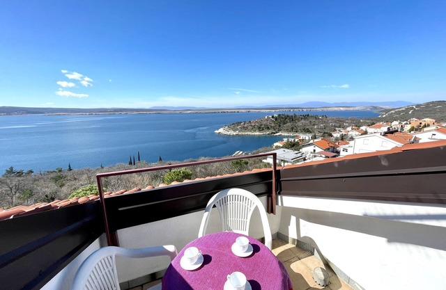 studio apartment with sea view