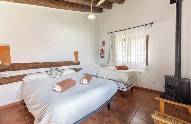 Studio 'Burro' with Mountain View and Private Garden