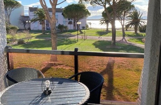 Studio Cabine à Le Barcarès, 4 couchages, terrasse, parking, piscine et activités sportives - FR-1-195-23