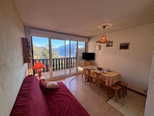 Studio cabine au pied des pistes avec balcon et parking gratuit - FR-1-297-348
