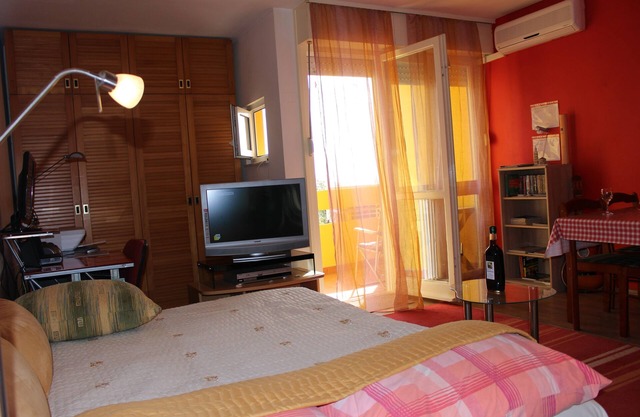 Studio Chalereux Avec une vue sur Mer. Pour Deux ou Pour un Nomade Numérique !