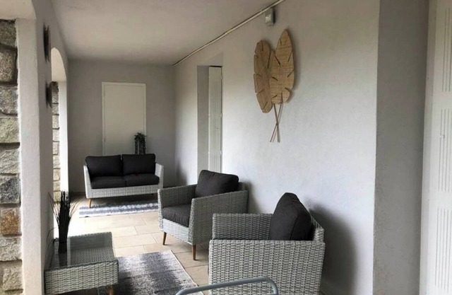 STUDIO CLIM. 22m2 + Terrace 18m2 DRC 10min walk to beach 5min drive