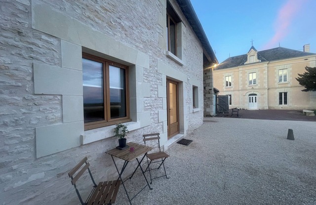 "Studio du Pressoir" studio for short-term rental (seasonal rental).