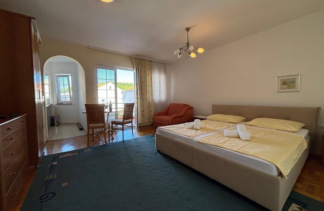 Studio flat with balcony Kukljica, Ugljan (AS-24795-a)