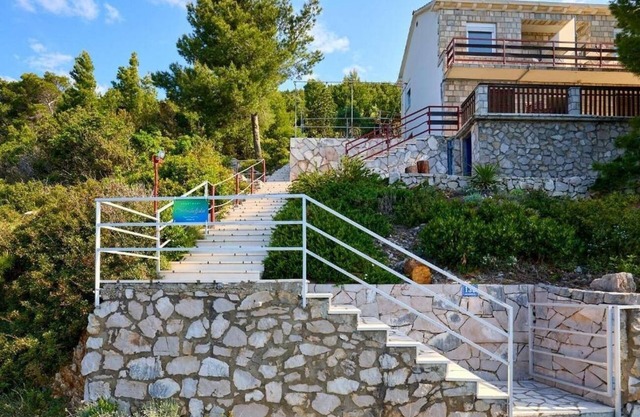 Studio flat with balcony and sea view Cove Sutmiholjska, Mljet (AS-22318-b)