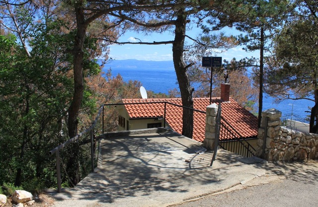 Studio flat with terrace Brseč, Opatija (AS-2359-a)