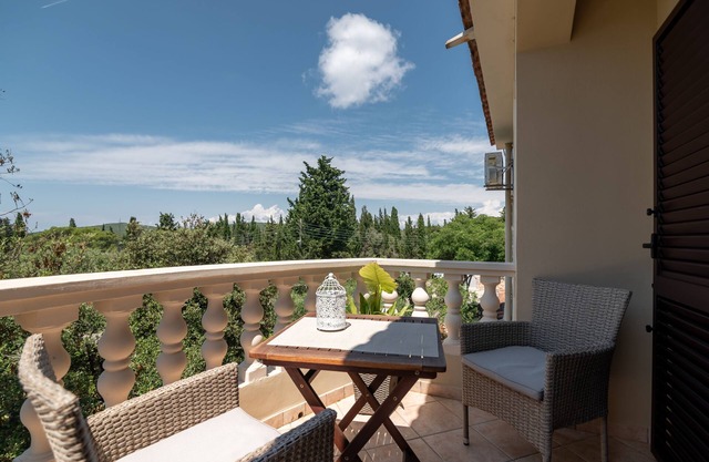 Studio flat with terrace and sea view Muline, Ugljan (AS-8521-a)