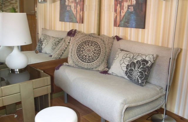 STUDIO GREEN near city center, free parking, wifi, at banks of river Sava