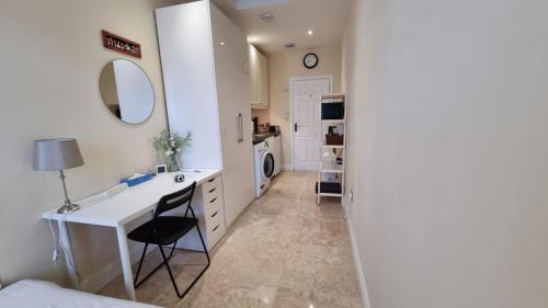 Studio in LONDON UK - 12 MINS to EUSTON