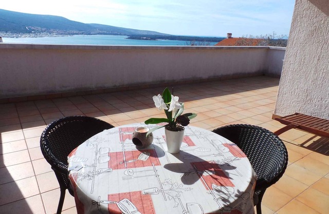 Studio mit Terrasse und Klimaanlage