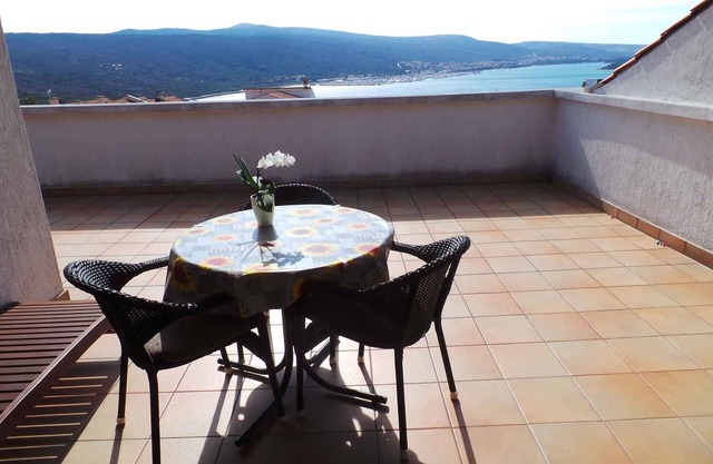 Studio mit Terrasse und Meerblick