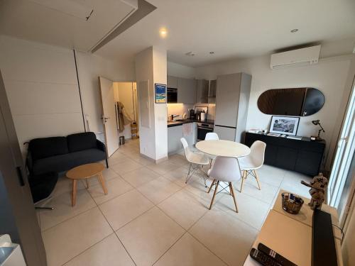 Studio moderne au cœur du 6e 8e