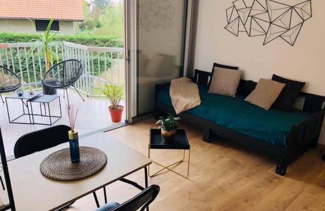 Studio Moderne, Terrasse et Parking Privé, 18m2