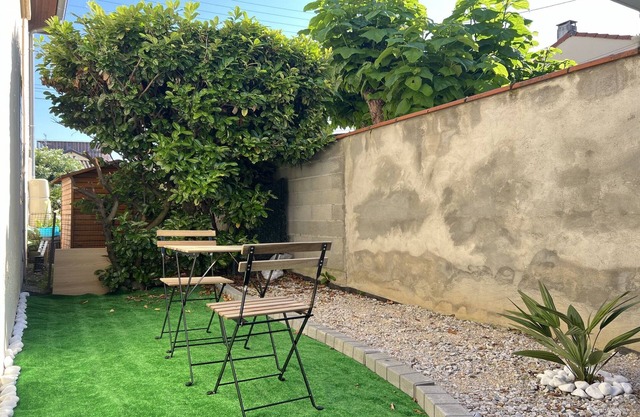 Studio near Toulouse center and tram