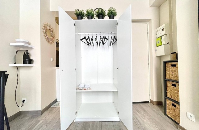 Studio Neuf à 2 pas du Métro