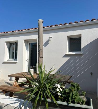 Studio Neuf à 2 pas de la plage